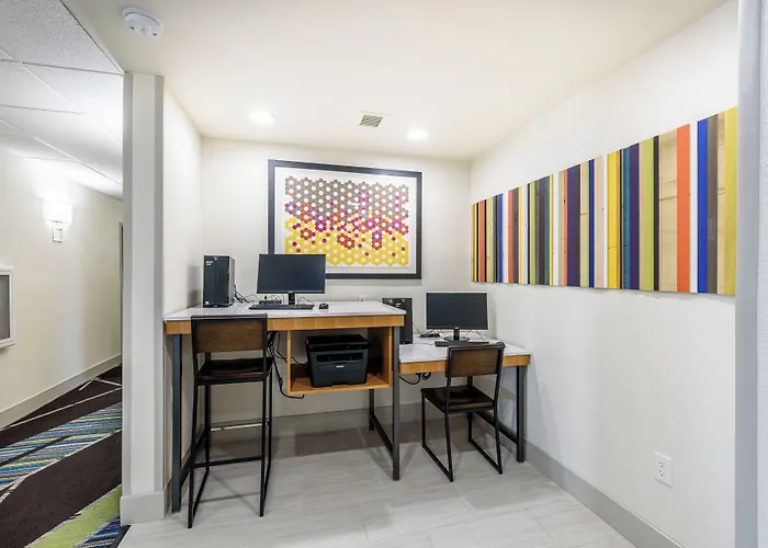 Holiday Inn Express Hotel And Suites Bastrop By Ihg